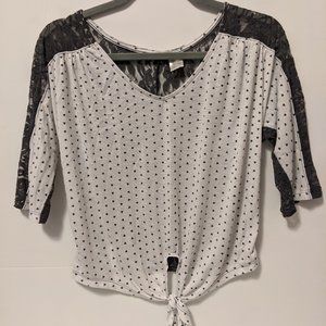 Heart Print Tie Up Knot Lace Top | 3/4" sleeve